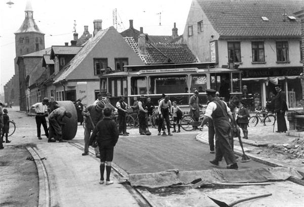 Mageløs´s gennembrud  til Vestergade 1925